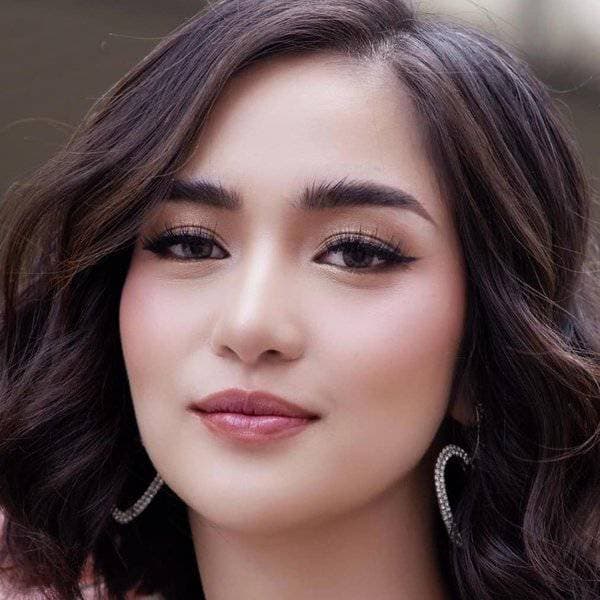 Charlie Dizon